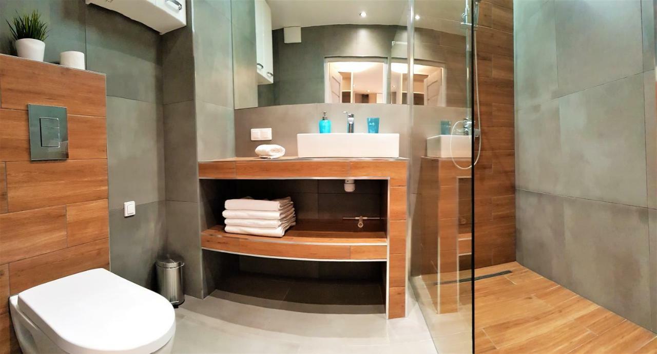 Apartament B&F Poznan Business & Family Nalkowskiej Luaran gambar