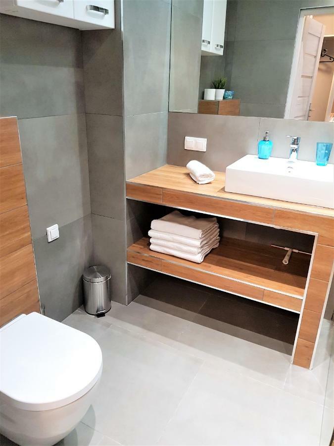 Apartament B&F Poznan Business & Family Nalkowskiej Luaran gambar
