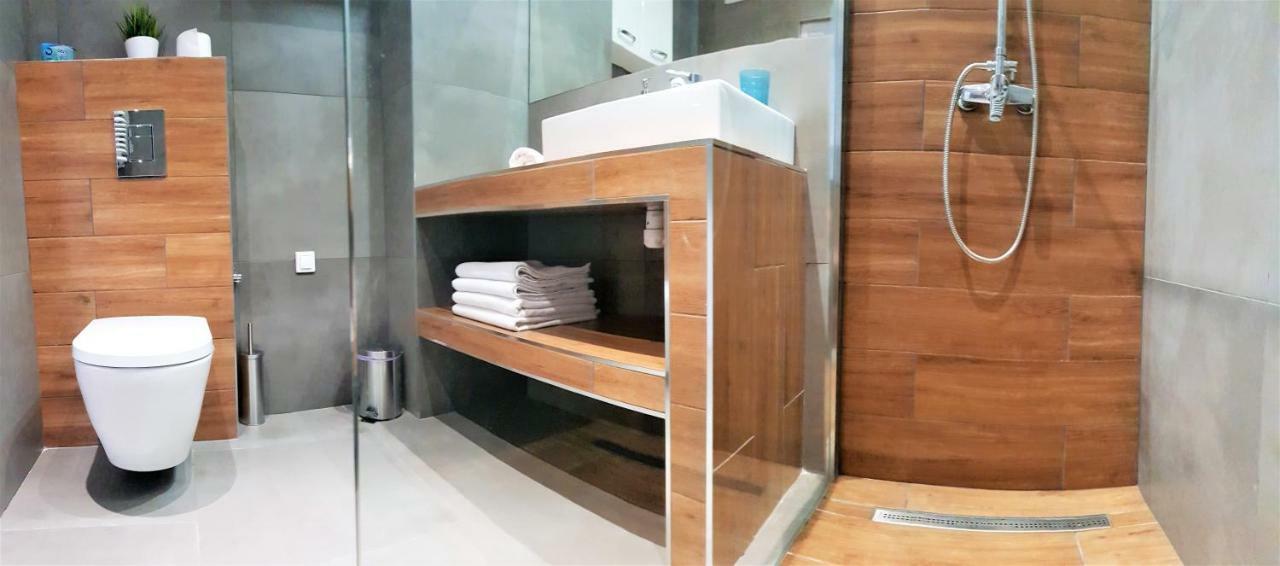 Apartament B&F Poznan Business & Family Nalkowskiej Luaran gambar